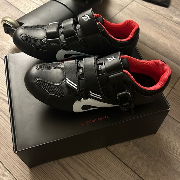 Peloton Delta-Compatible Cycling Shoes - Picture 1 of 3